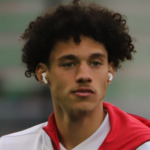 马格内斯·阿克利乌什作物